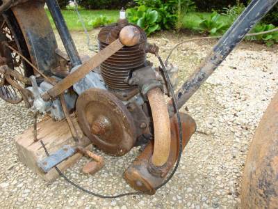 Moteur 250cc LUTETIA sur moto Austral Type PC de 1928 simple échappement