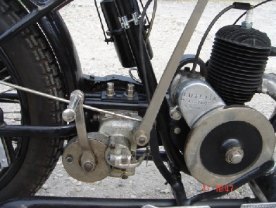 Moteur 250cc LUTETIA sur moto Austral Type PC de 1928