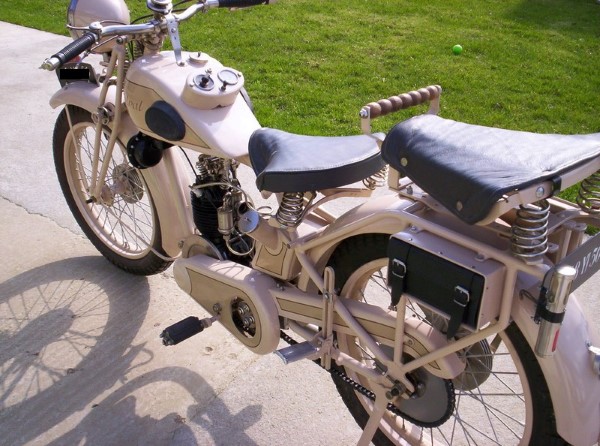 Motocyclette Austral 250cc Type D27 Z4