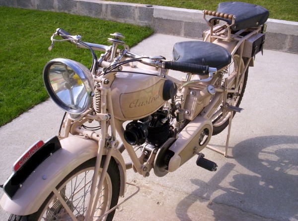 Motocyclette Austral 250cc Type D27 Z4